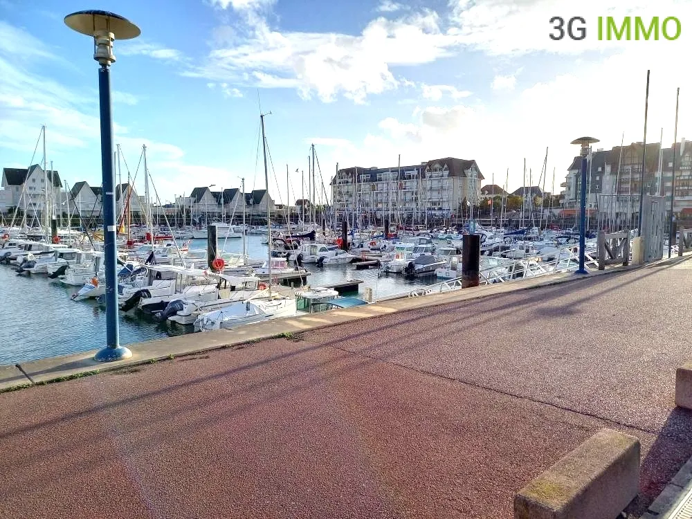 T2 Apartment with Pool in Port Guillaume