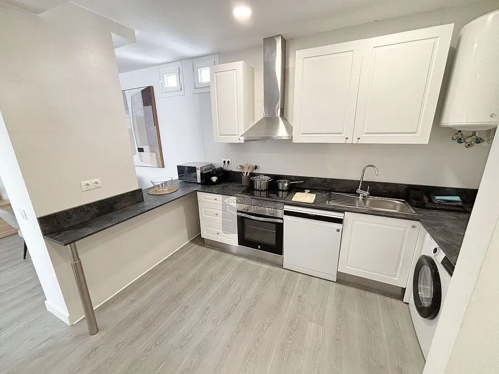 Fully Furnished Flat in Recoletos, Madrid