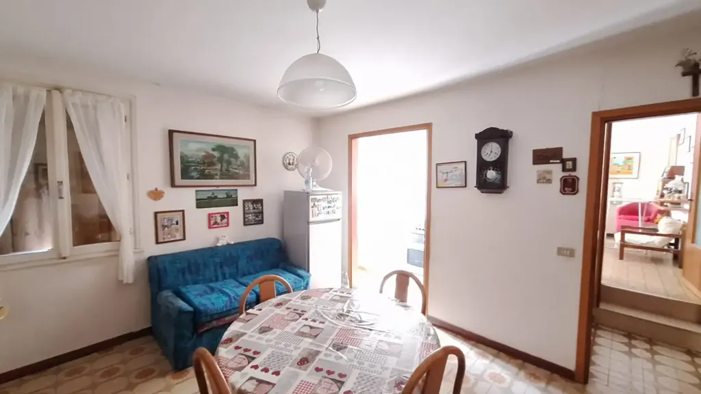 Söögituba - Restoration-Ready Apartment with Garden in Rovigo