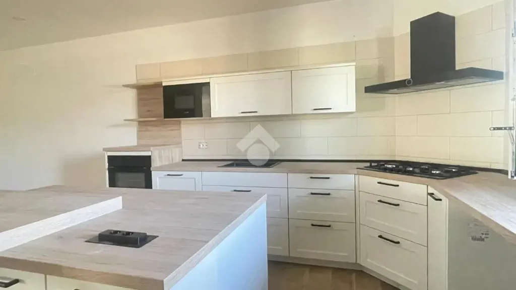 Cucina - Casa indipendente con terrazzo panoramico a San Nicola Manfredi