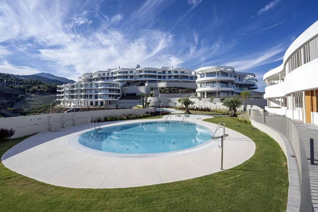 Pool - Luxury Apartment with Sea View in Benahavís