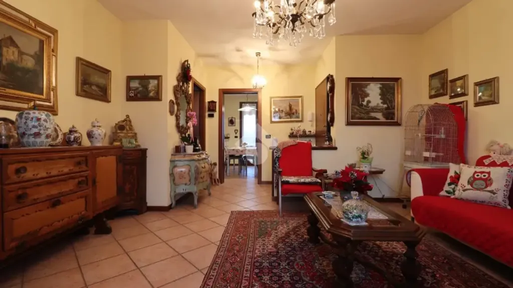 Séjour - Apartment with Balcony in Porto Mantovano