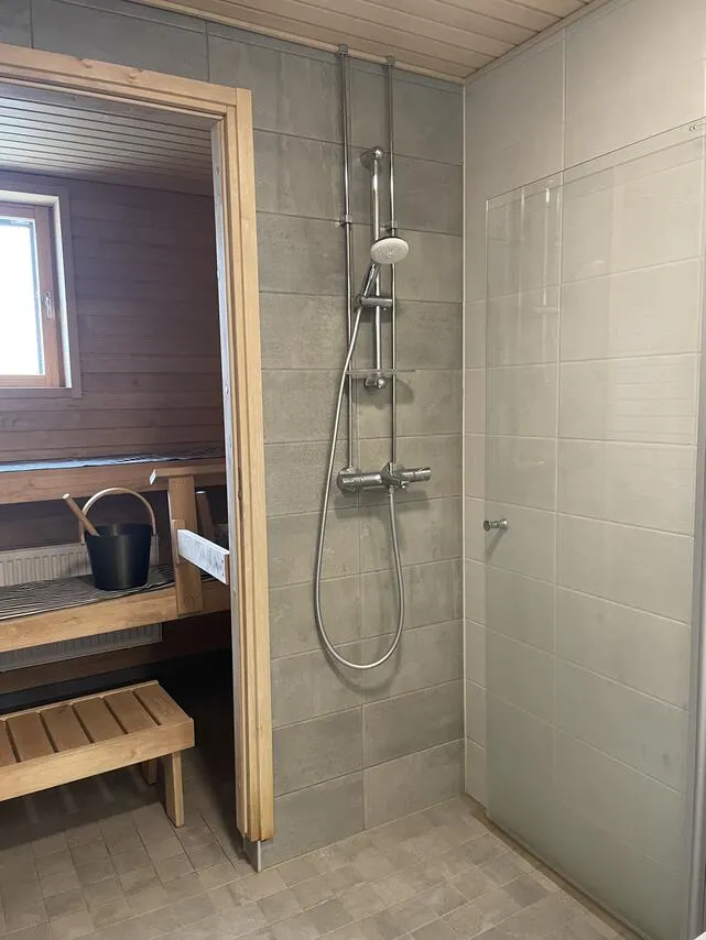 Bathrooms - Bright Apartment with Balcony in Nummela