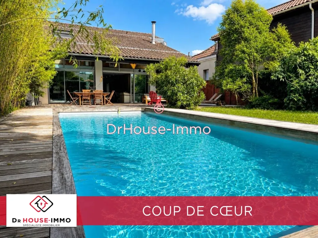 Piscine - Maison Contemporaine avec Piscine à Talence