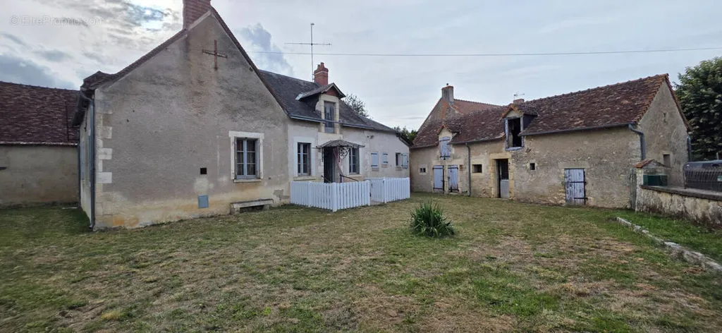 Exterior - House with Garden in Concremiers