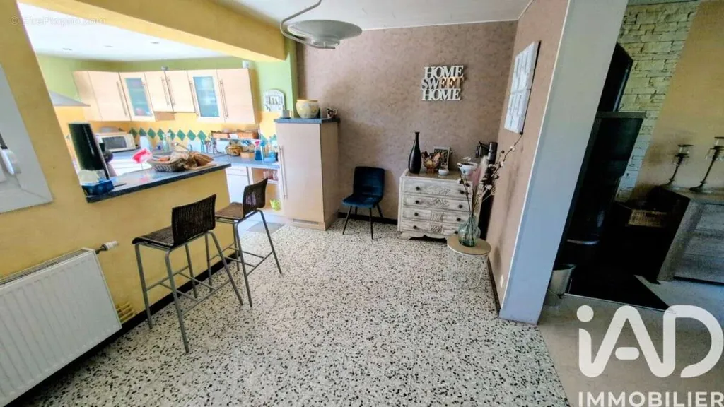 5-toaline maja asukohas Saint-Amand-Les-Eaux