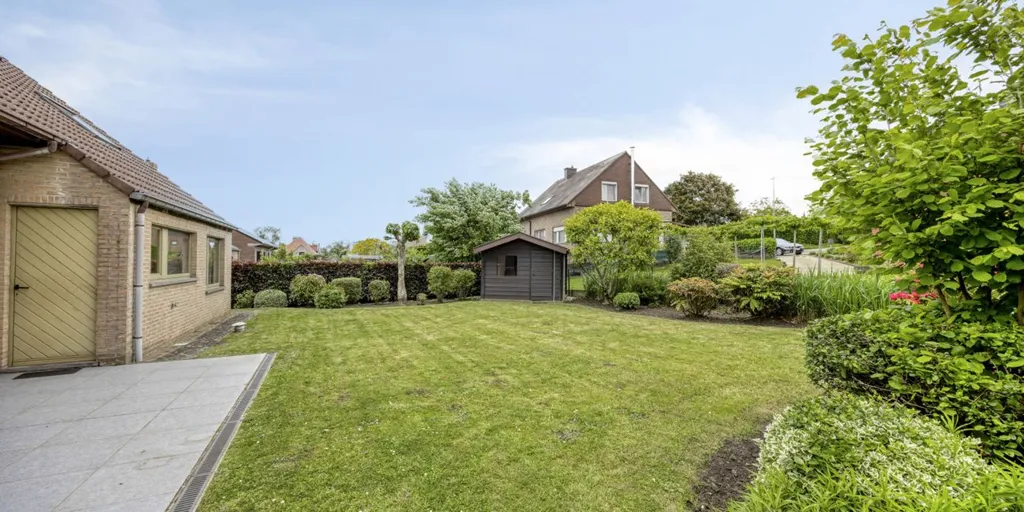 Jardin - Villa avec Jardin et Garage à Asse