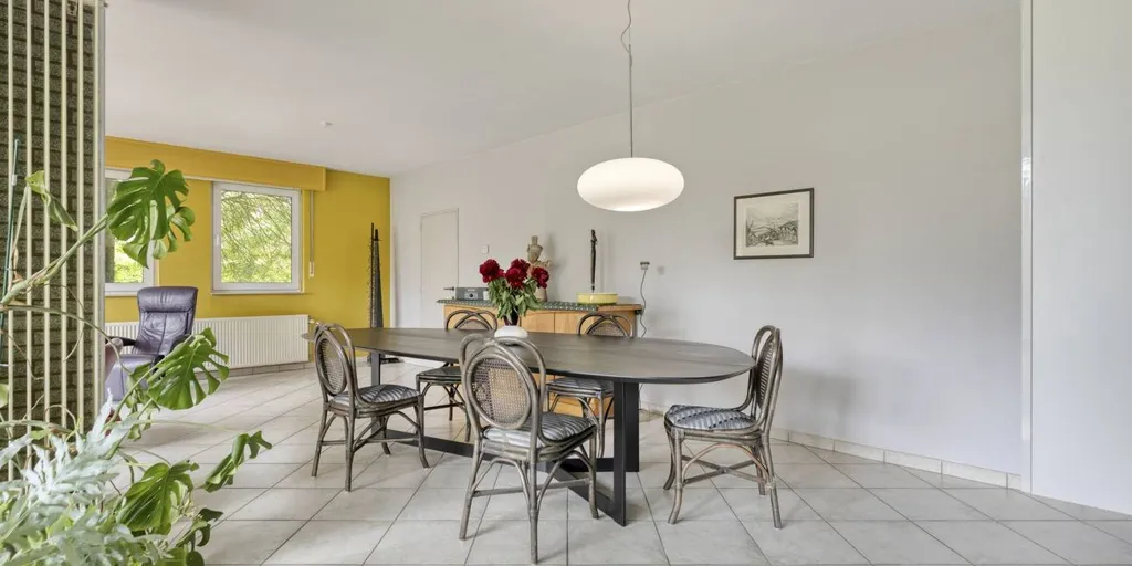 Salle à manger - Maison avec Espace Bureau dans le Quartier Prisé de Hoogstraten