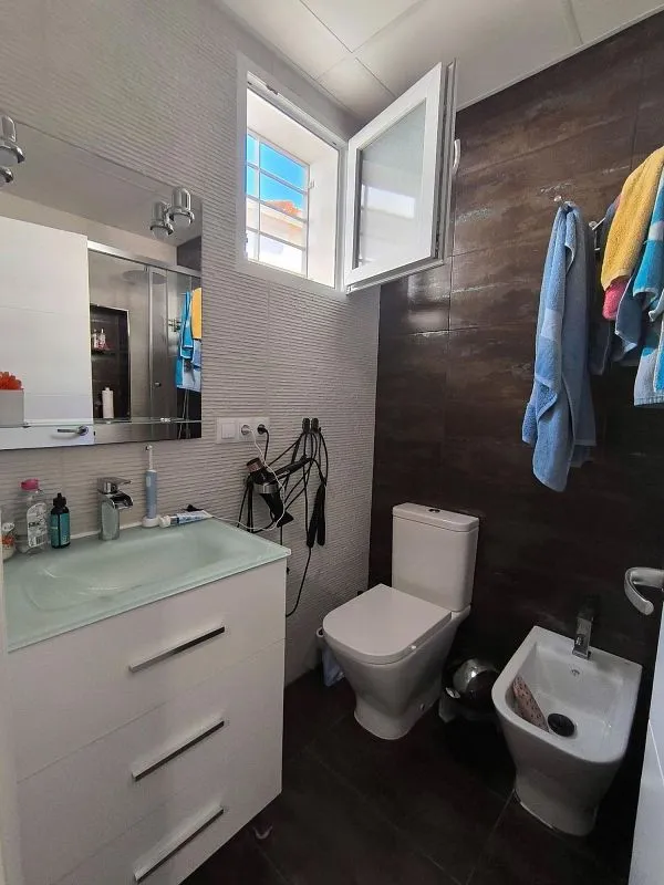 Salles de bain - Semi-detached House with Terrace in Puerto de la Torre