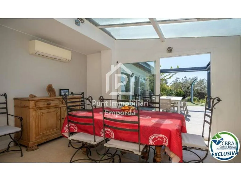 Terrazza - Chalet with Pool in Palau-Saverdera