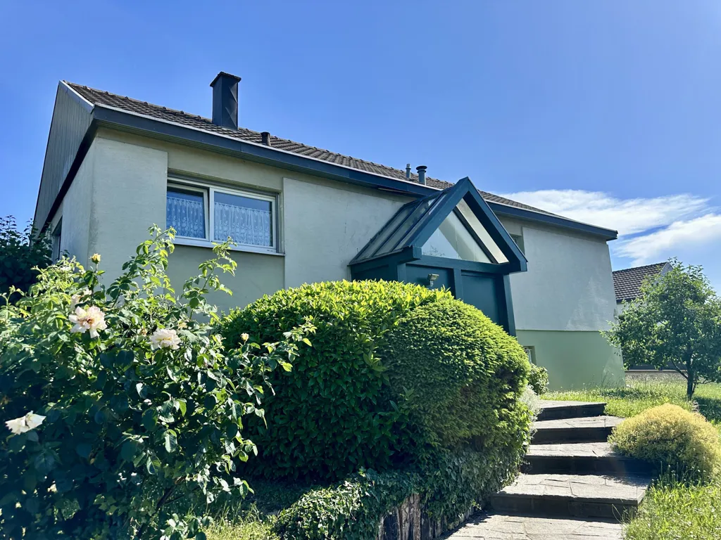 Välivaade - Six-Piece House with Garden in Pfastatt