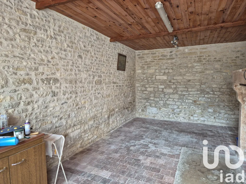 Garaaž - Two-Home Ensemble with Courtyard in Épineuil