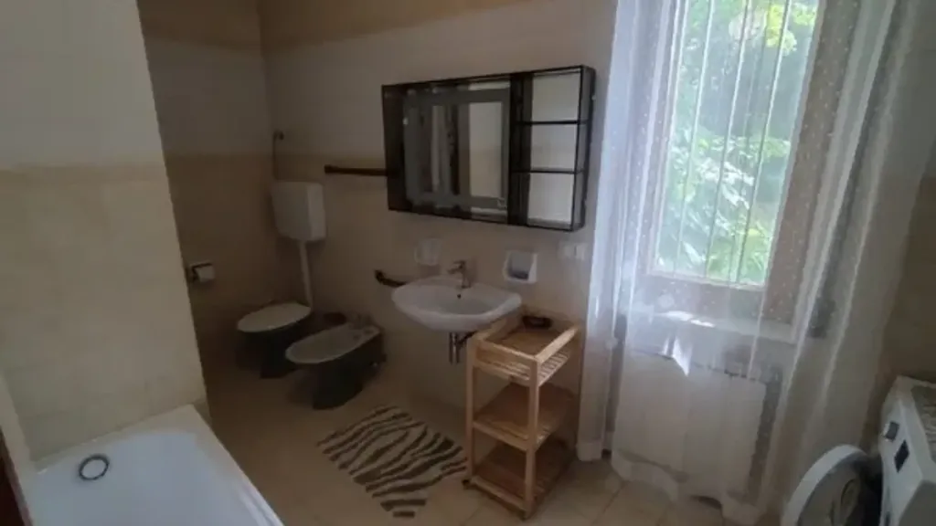 Vannitoad - Twin-Storey Apartment with Balcony in Trieste