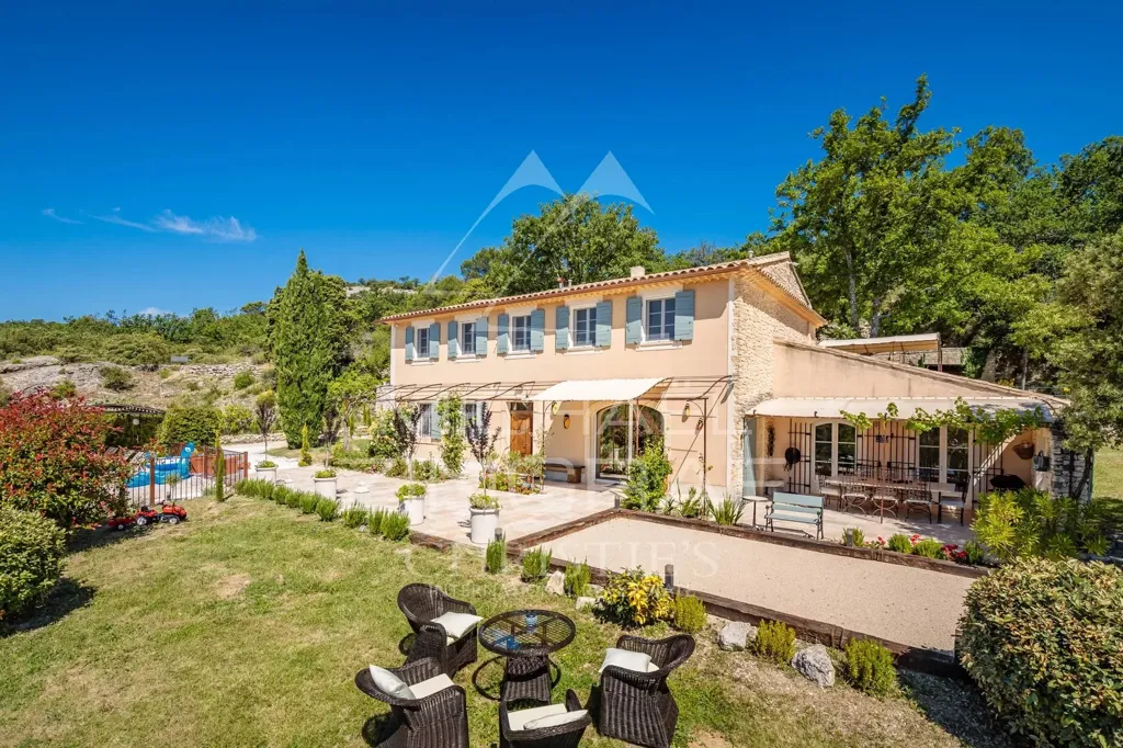 Extérieur - Bastide Élégante avec Vues Panoramiques sur le Luberon à Murs