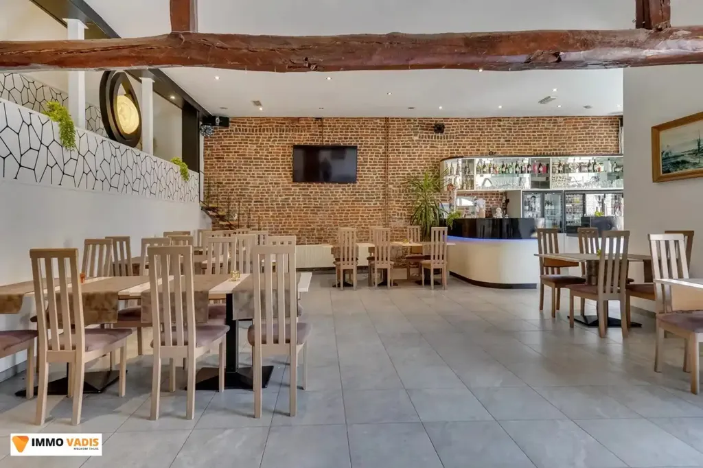Salle à manger - Handelshuis avec Emplacement Commercial à Bilzen