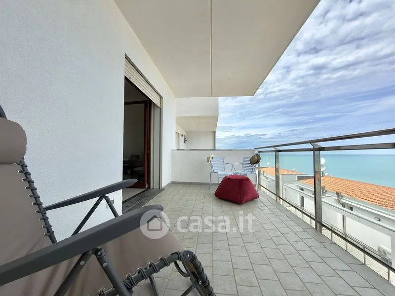 Balcon - Seafront Apartment with Terrace in Torino di Sangro