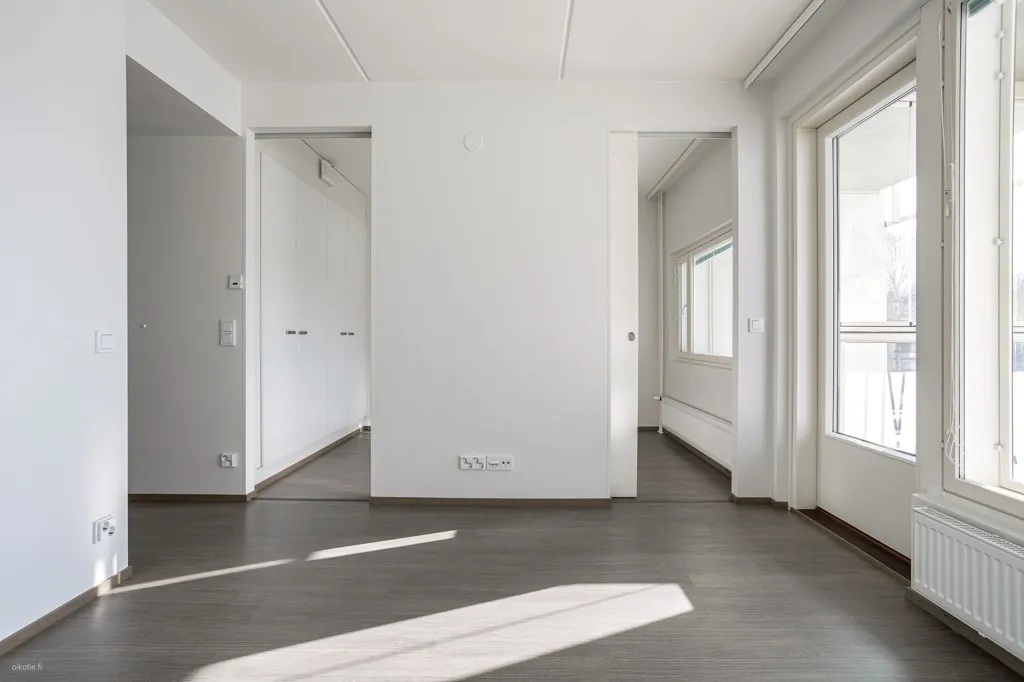Pièces - Apt with Balcony in Kontula, Helsinki
