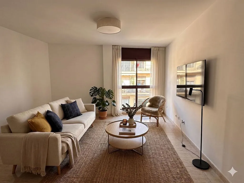 Elutuba - Bright Apartment with Balcony in Reus Centre