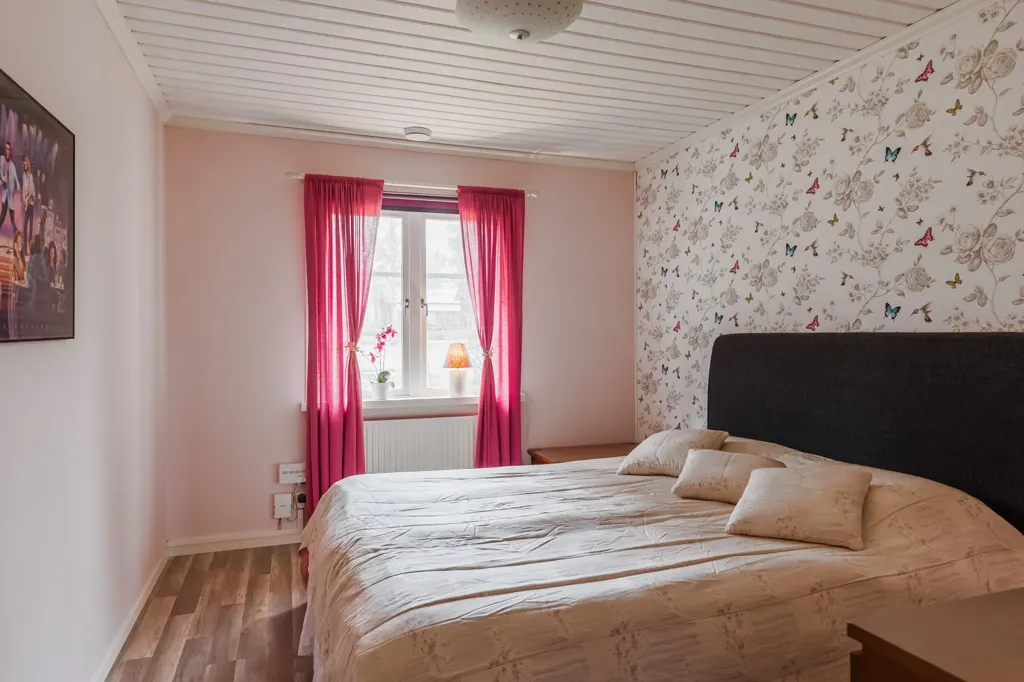 Chambres - One-Storey Villa with Garden in Valö