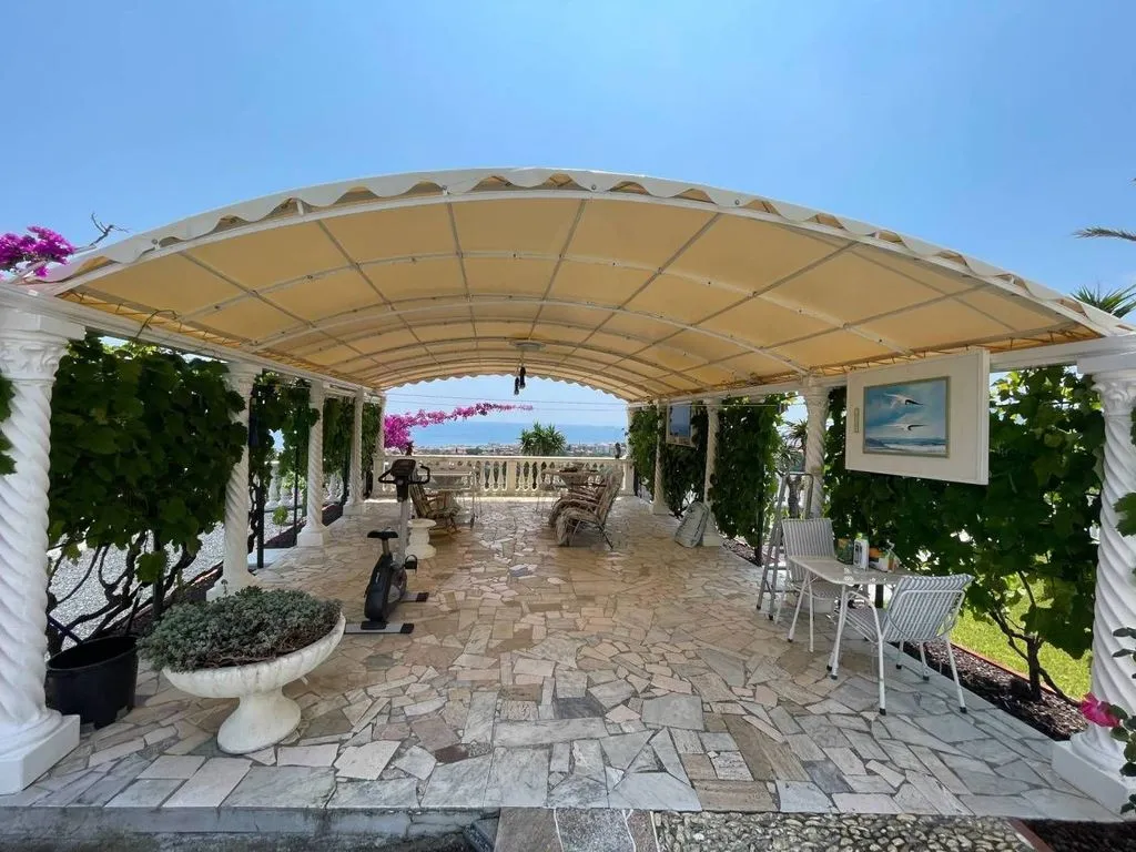Terrass - Luxury Villa with Sea View in Ceriale