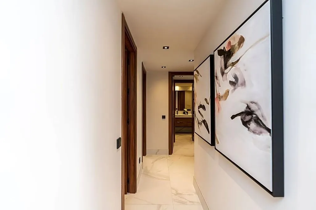 Esik - Luxury Flat with Pool in Marbella