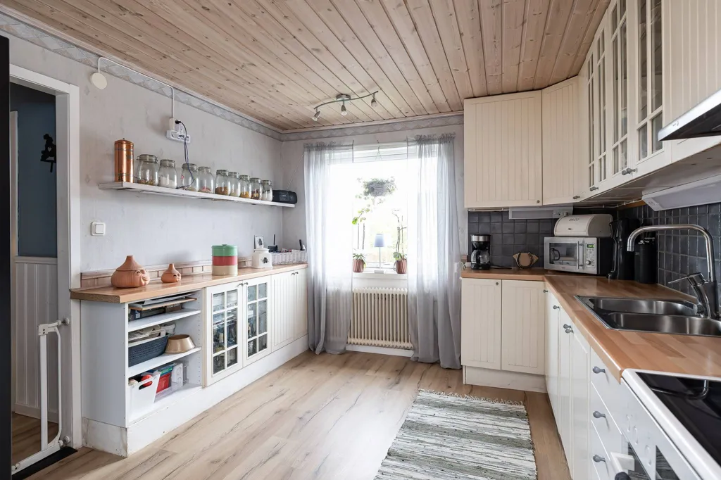 5-toaline maja asukohas Örebro kommun