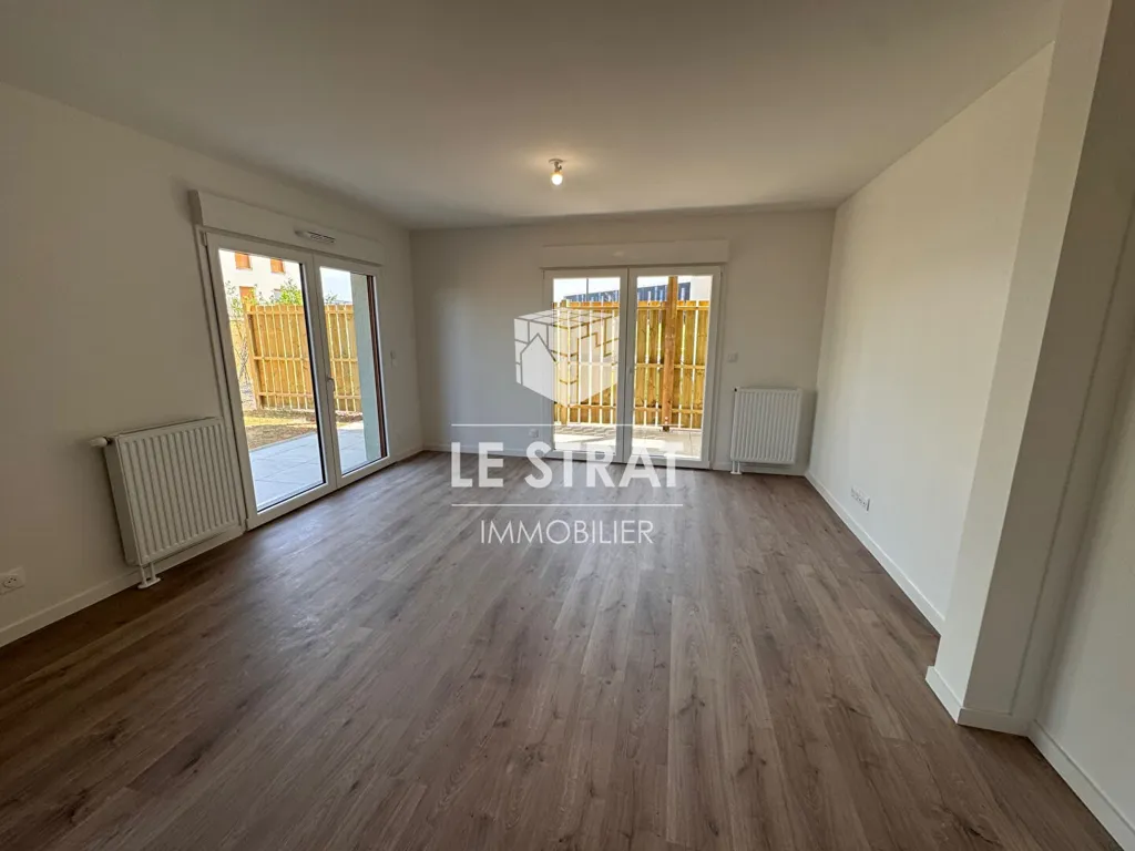 Séjour - Appartement 3 Pièces avec Terrasse à Épron