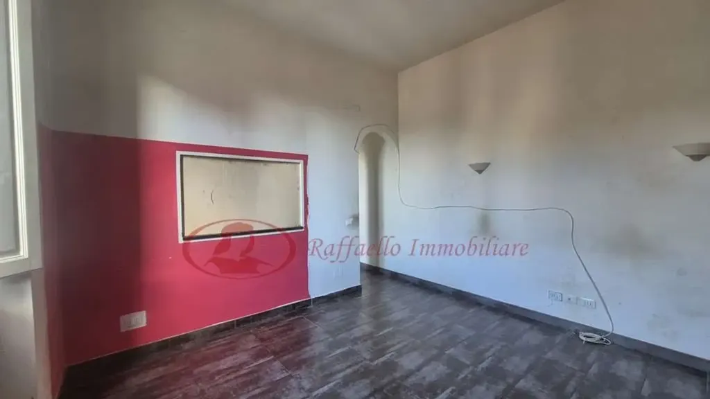 Pièces - Bright 3-Room Apartment with Balcony in Florence
