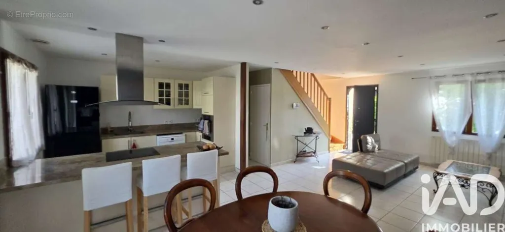 Maison 7 pièces à Champhol