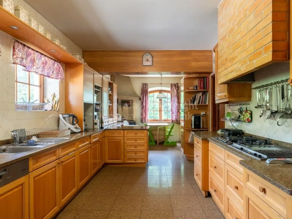 Cuisine - Mediterranean Villa with Garden in Birre, Cascais