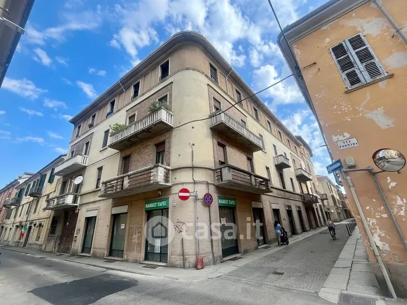 Välivaade - Rearranged Apartment with Balcony in Alessandria
