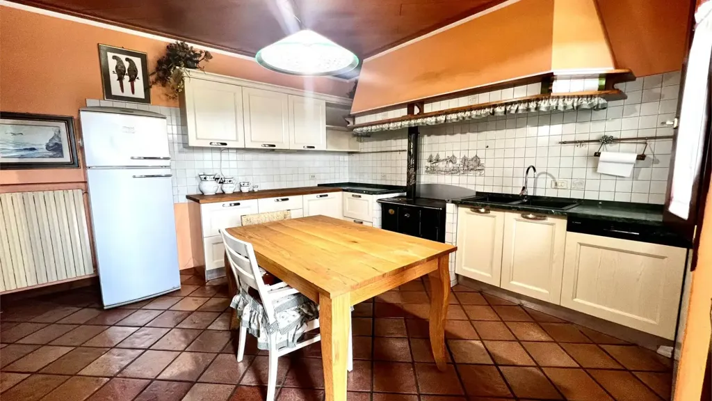 Köök - Bifamiliar Villa with Private Garden in Moriago della Battaglia