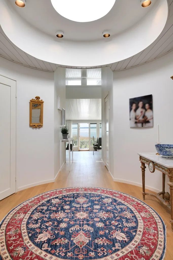 Esik - Modern Villa with Sea View in Soukanranta, Espoo