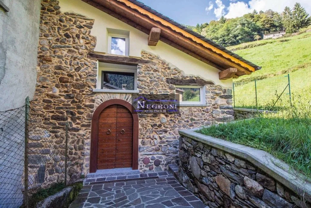 Välivaade - Luxury Apartment with Medieval View in Gromo