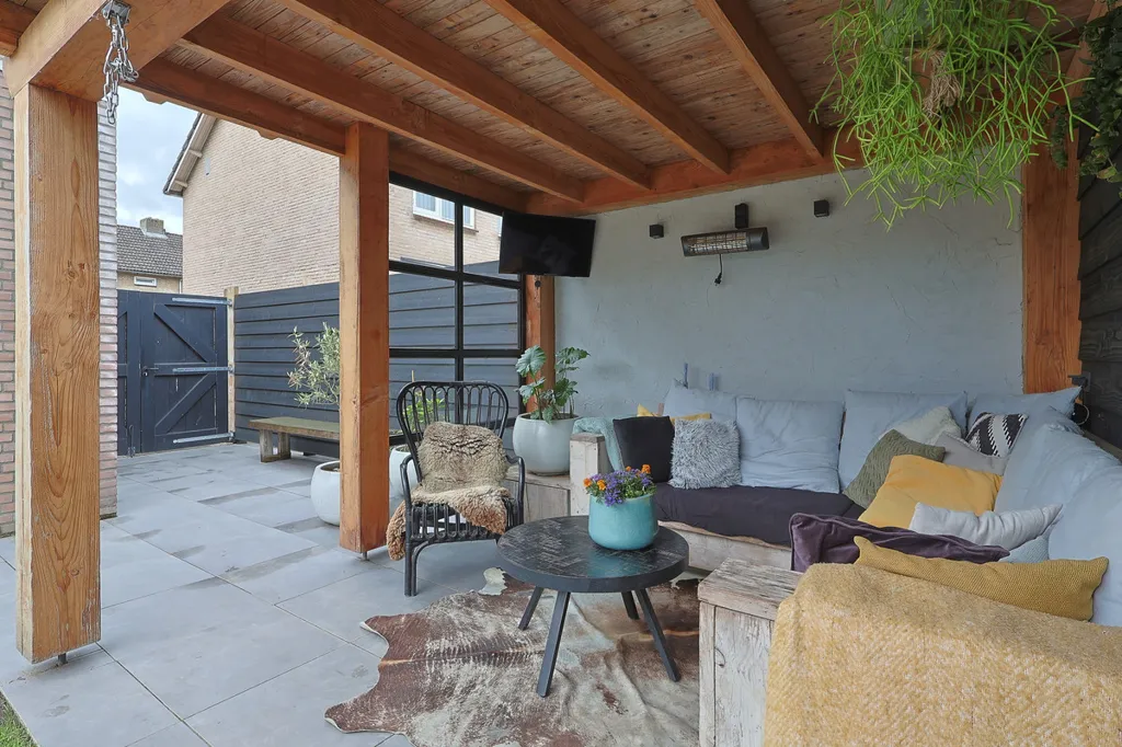 Terrace - Sustainable Two-Storey House in Liempde