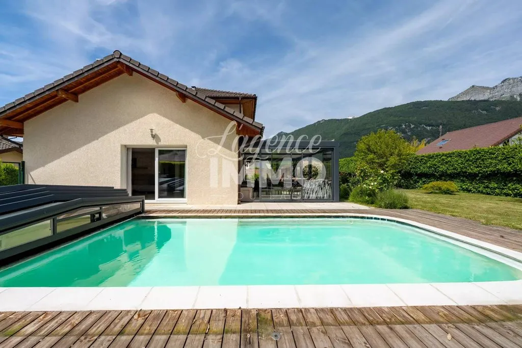 Bassein - Luxury House with Pool in Doussard