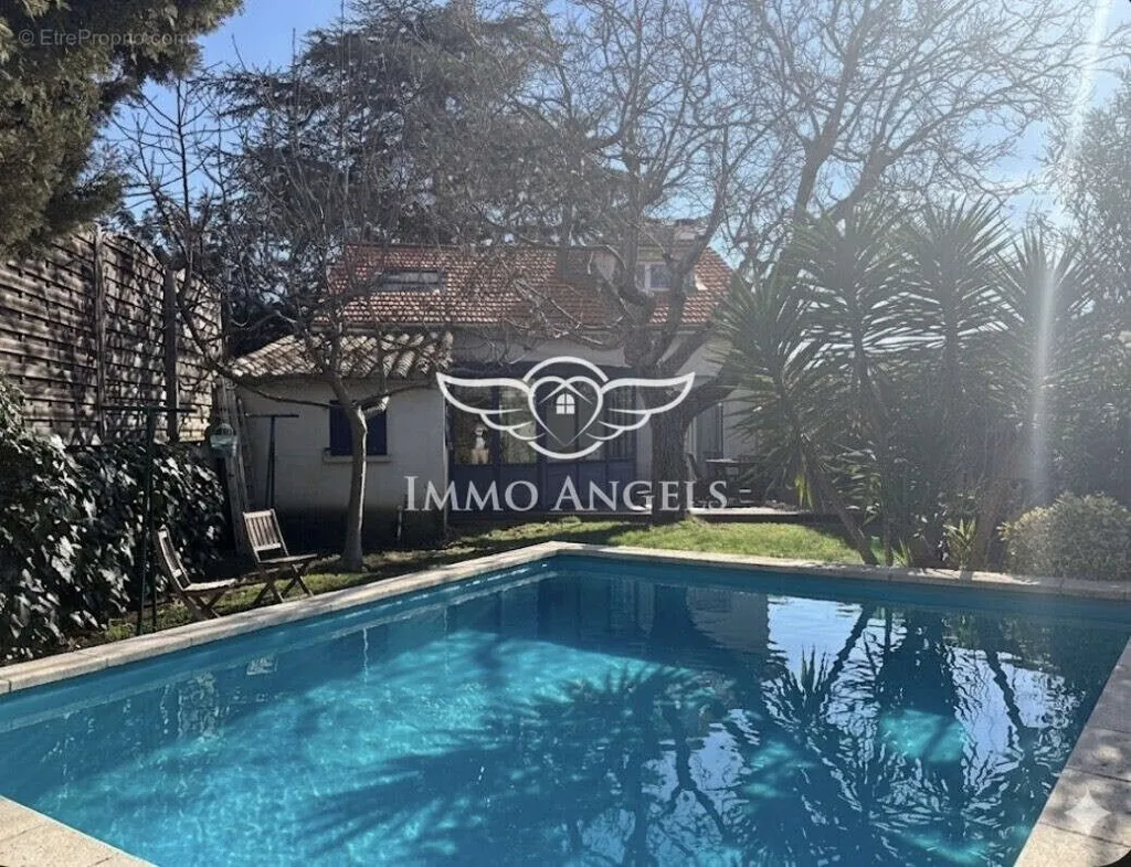 Pool - Character House with Garden in Mauguio Centre