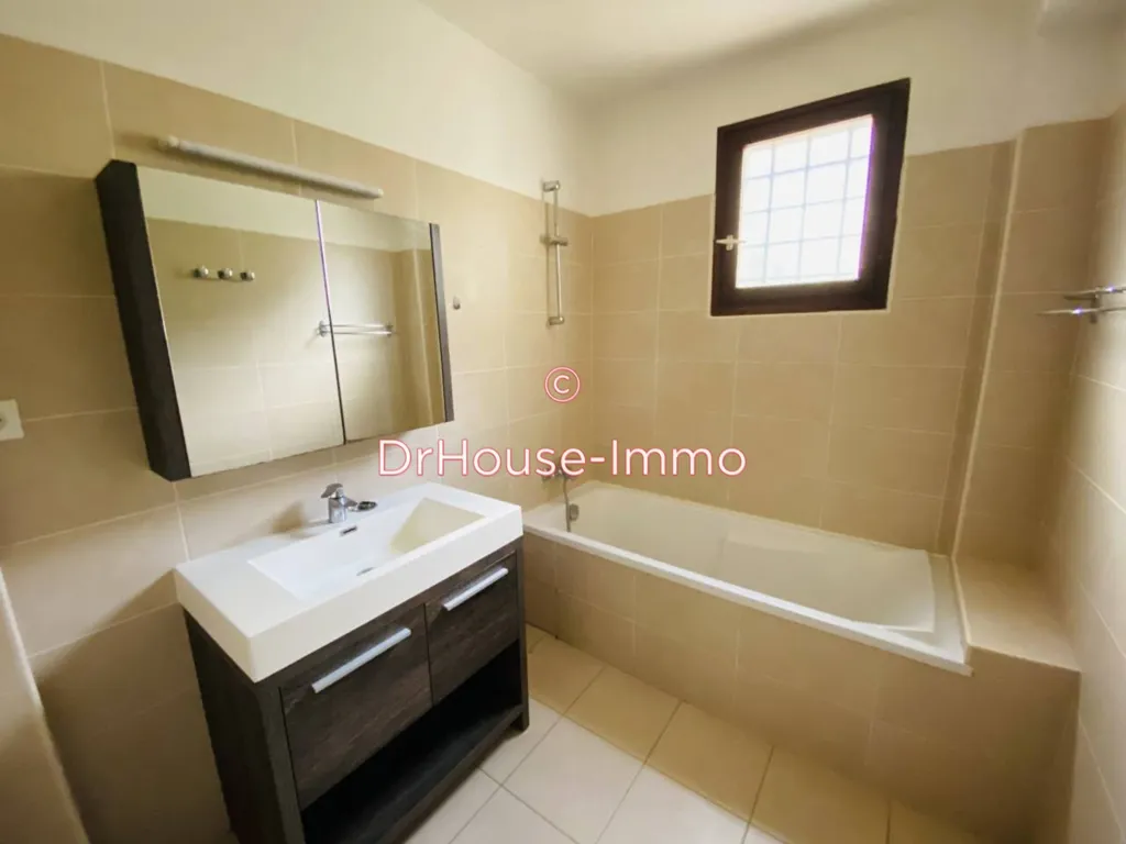 Salles de bain - Villa avec terrasse sur les hauts de Grazaille à Carcassonne