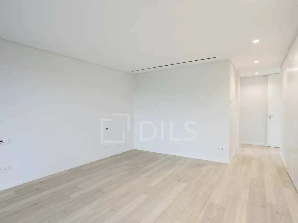 Magamistoad - T5+3 House with Pool in Cascais