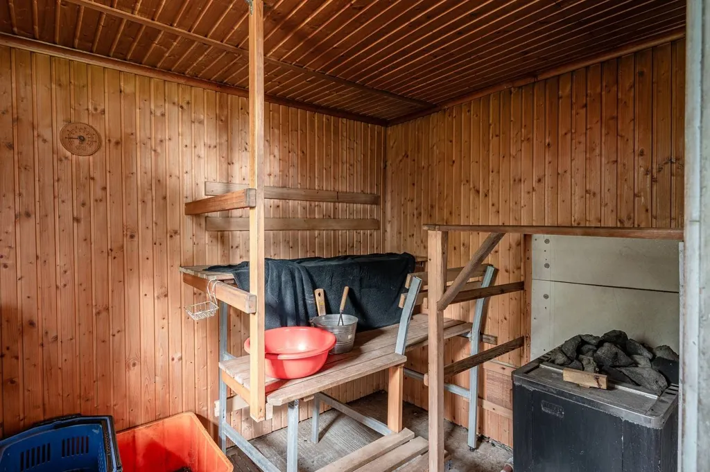 2-toaline maja asukohas Sandvikens kommun