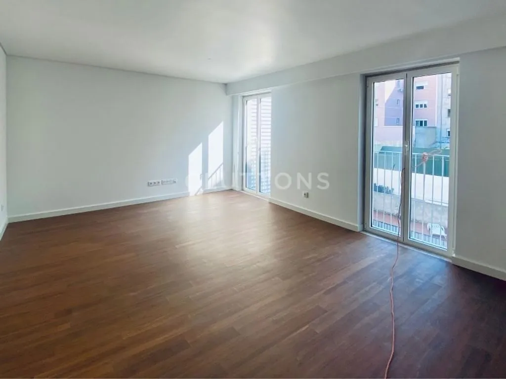 Pièces - Luxury Apartment with Terrace in Lisbon