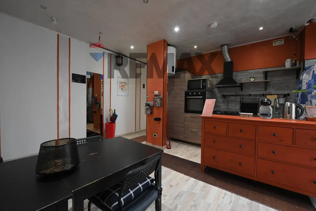 Cuisine - Renovated Apartment with Two Balconies in Modena Centre
