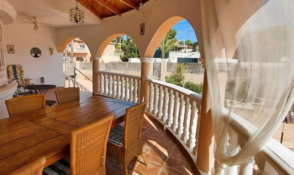 Terrasse - Villa with Pool and Terrace in La Marina
