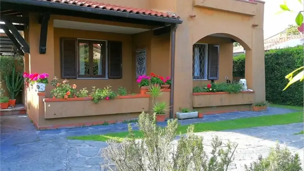 Esterno - Villa with Garden in Forte Dei Marmi