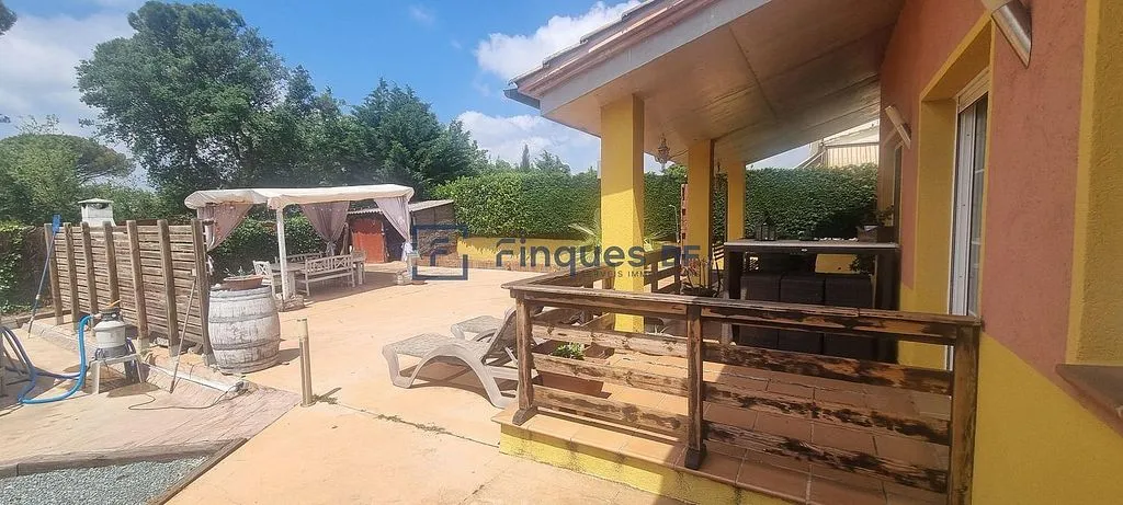 Terrass - Spacious House with Garden in Caldes de Malavella