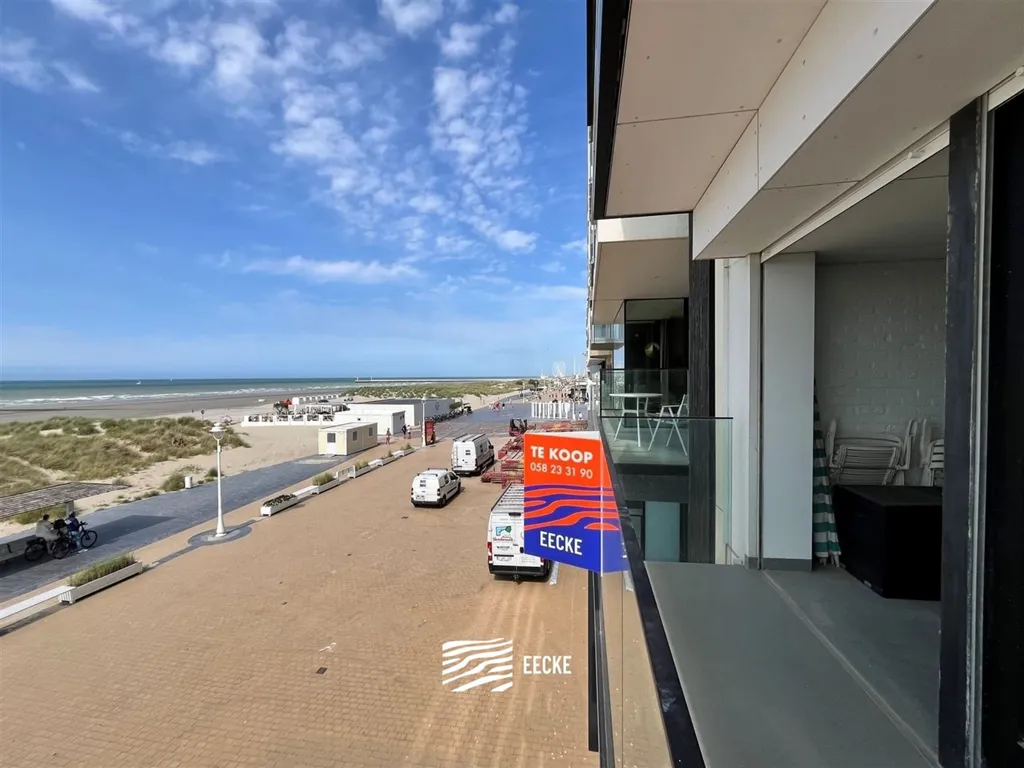 Rõdu - Spacious Sea View Apartment in Res. Ambassade B