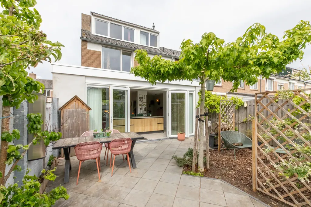 Terrass - Modernised Corner House with Garden in Middelburg
