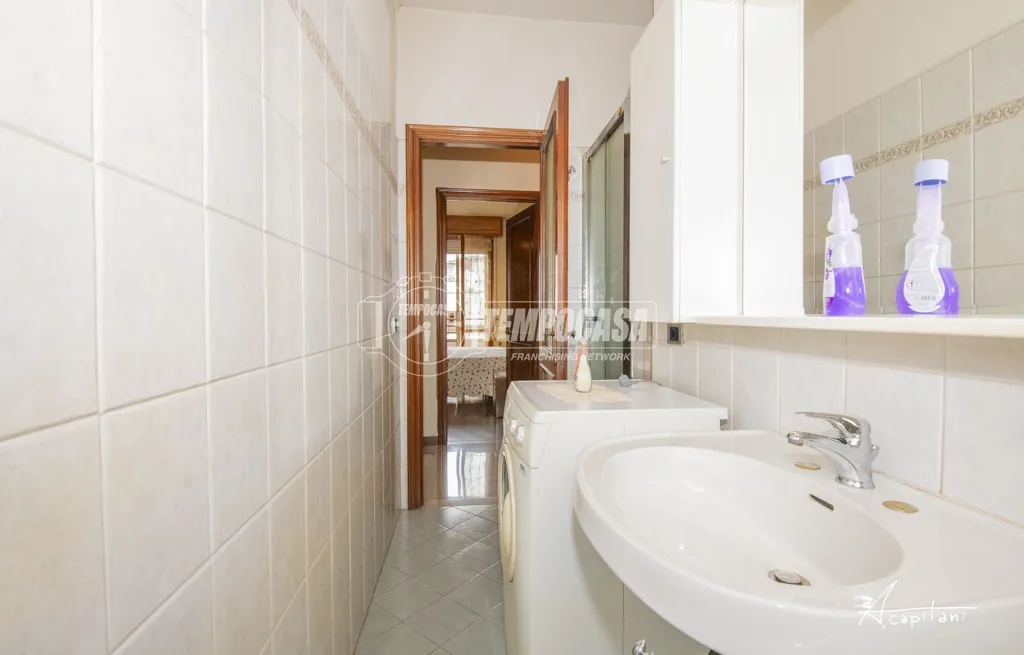 Vannitoad - Spacious Apartment with Balcony in Modena