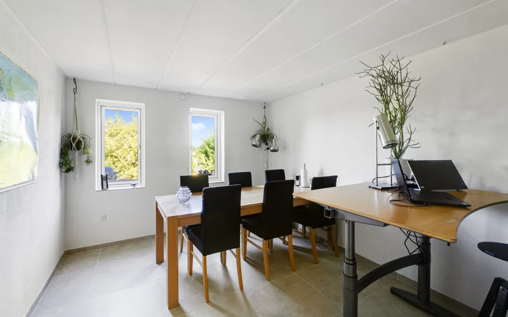 Studio - Renovated Villa with Garden in Måløv