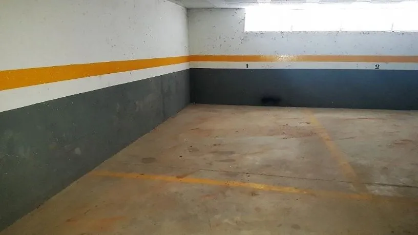 Garage - Garage with Ramp Access in Quintanar del Rey